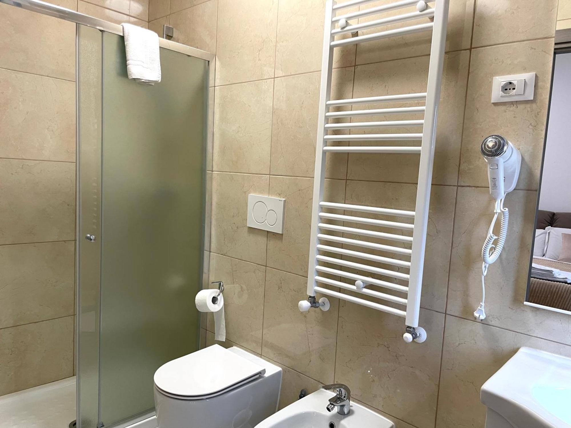 Fiera Rooms Верона Экстерьер фото